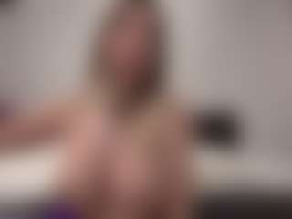 blonde's Live Sex Cam Show
