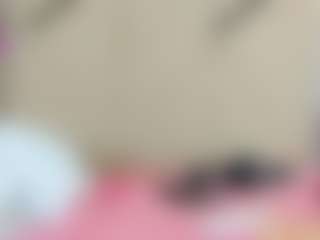 Live cam show with Lia - Teen (18+) on AdultVida.com