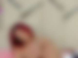 Lia's Live Sex Cam Show
