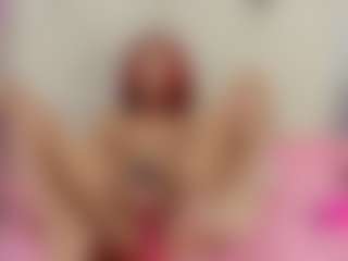 Live cam show with Lia - Skinny on hrnylive.com