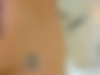 Live cam show with Lia - Mature on TeamSkeetLive