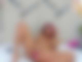 Live cam show with Lia - HD on Camsoda