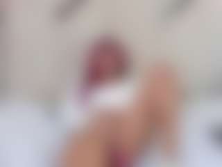 Live cam show with Lia - Small Tits on sexytreat.net