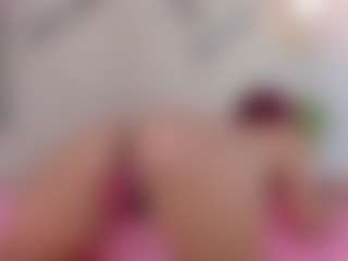 Live cam show with Lia - Twitter on justonemore.cc