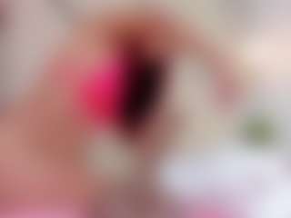 Live cam show with Lia - Brown Hair on SinfulBabes
