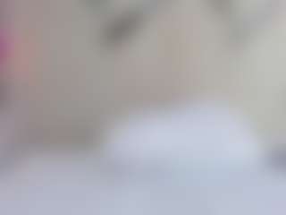 Live cam show with Lia - Small Tits on Milfs Live