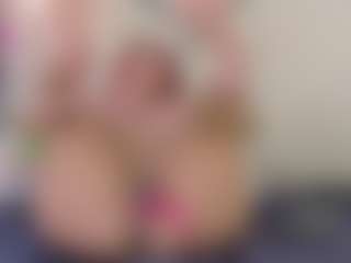Live cam show with Lia - Striptease on Soda Cam