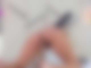 Lia's Live Sex Cam Show