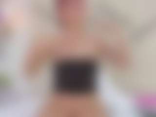Live cam show with Lia - Small Tits Mature on CamClone