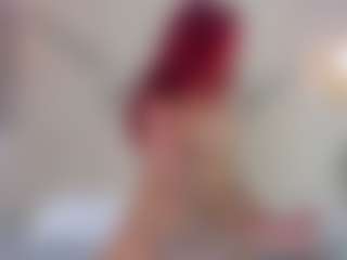 Live cam show with Lia - Petite Young Adult on UwU Esports