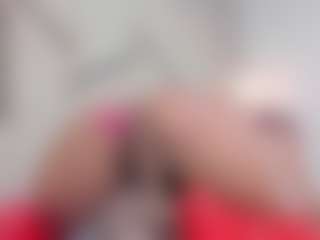 Live cam show with Lia - Lush Brown Hair on sexylivex.com