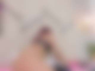 Live cam show with Lia - Striptease on TeamSkeetLive