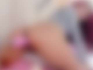 Live cam show with Lia - Skinny Teen (18+) on liverealitysex.com