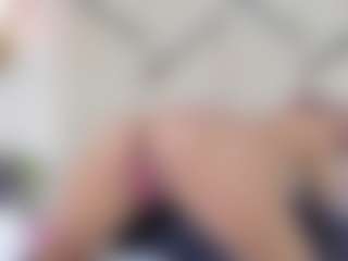 Live cam show with Lia - Blowjob Mature on xDating