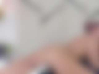 Live cam show with Lia - Hairy Pussy Latina on Lustler | colombia