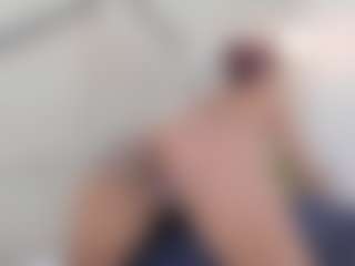 Live cam show with Lia - Red Hair on Latina Girls