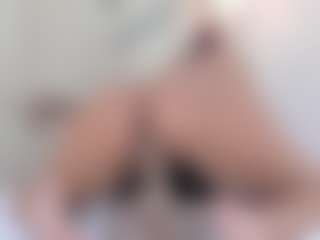 Live cam show with Lia - Petite Young Adult on Streamer API