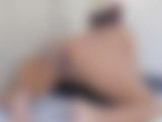 Live cam show with Lia - Mature on 1on1-livenow
