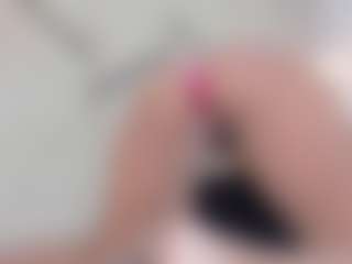 Lia's Live Sex Cam Show