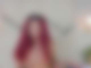 Live cam show with Lia - Small Tits Mature on sexytreat.net