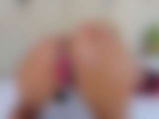 Live cam show with Lia - Lovense on Camsoda