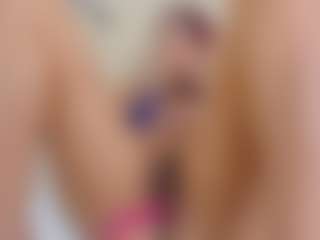 Live cam show with Lia - Squirt on Camsoda