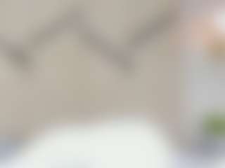 Live cam show with Lia - Hairy Pussy Brown Hair on Camming Site