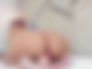 Live cam show with Lia - Blowjob Mature on Camsoda