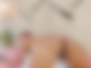 Live cam show with Lia - Dildo Brown Hair on Camsoda