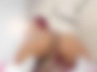 Lia's Live Sex Cam Show