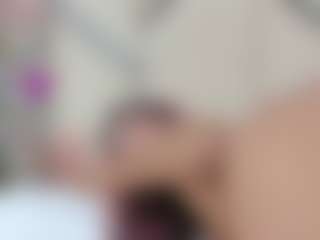 Lia's Live Sex Cam Show