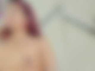 Live cam show with Lia - Deepthroat on Dolls Live