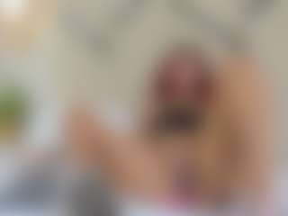 Live cam show with Lia - Mature Young Adult on livesuperchat.net