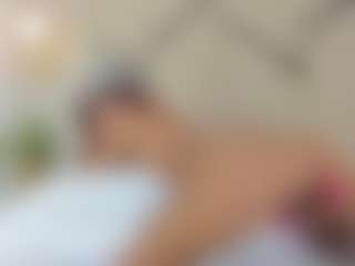 Live cam show with Lia - Brown Eyes Red Hair on Camsoda