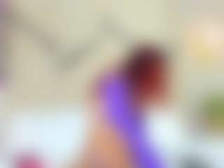Live cam show with Lia - Shaved on livesuperchat.net