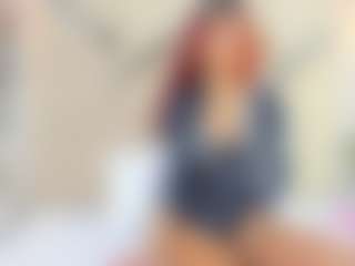 Live cam show with Lia - Mature on eurowanks.com