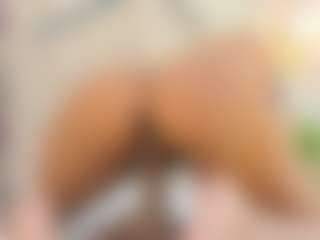Live cam show with Lia - Asshole Lovense on Stripli.com