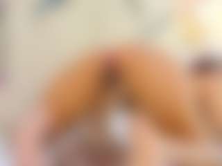 Live cam show with Lia - Toys Young Adult on chickslive.net