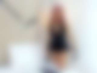 Live cam show with Lia - Striptease on Uber Horny