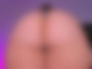 Live cam show with Perla-hott1 - Small Tits on live18s.com