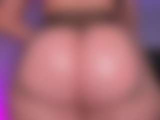 Live cam show with Perla-hott1 - Young Adult on fuklive.com
