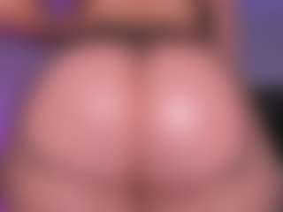 Live cam show with Perla-hott1 - Red Hair on makecum.org