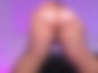 Live cam show with Perla-hott1 - Smoking on 1on1-livenow