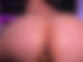 Perla-hott1's Live Sex Cam Show