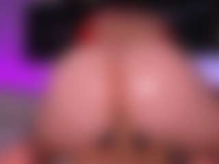 Live cam show with Perla-hott1 - Shaved Pussy on Fling VIP Chat