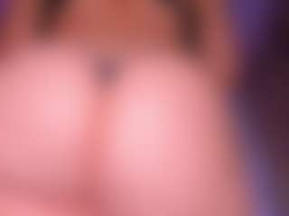 Live cam show with Perla-hott1 - Nipple Piercings on TeamSkeetLive