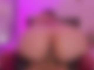 Perla-hott1's Live Sex Cam Show