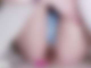 EllaSwert's Live Sex Cam Show