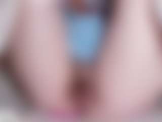 Live cam show with EllaSwert - Teen (18+) on Cam Slut