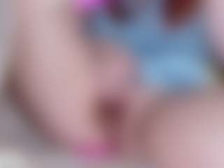 Live cam show with EllaSwert - Teen (18+) on fapnchat